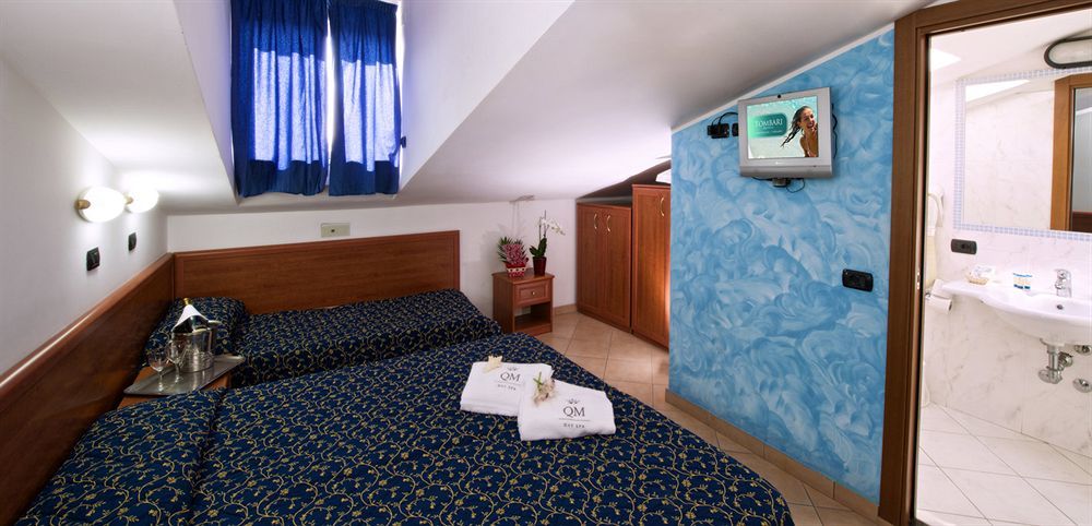 Hotel Queen Mary Cattolica Dış mekan fotoğraf