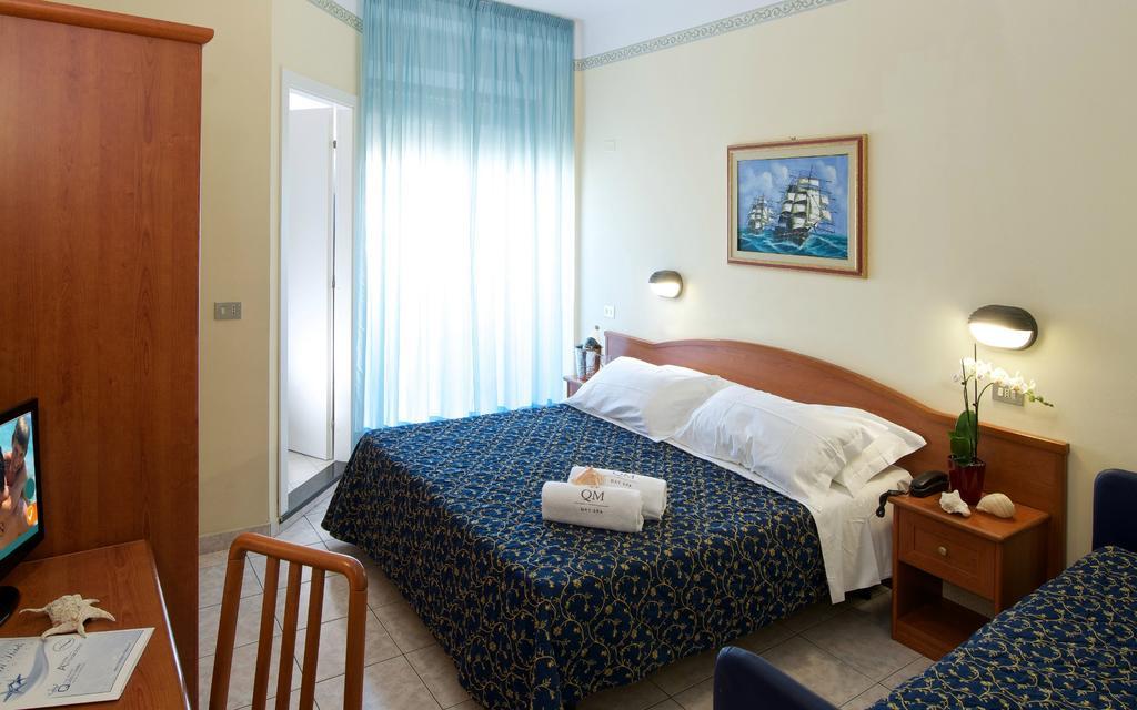 Hotel Queen Mary Cattolica Oda fotoğraf