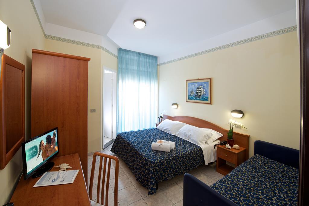 Hotel Queen Mary Cattolica Oda fotoğraf